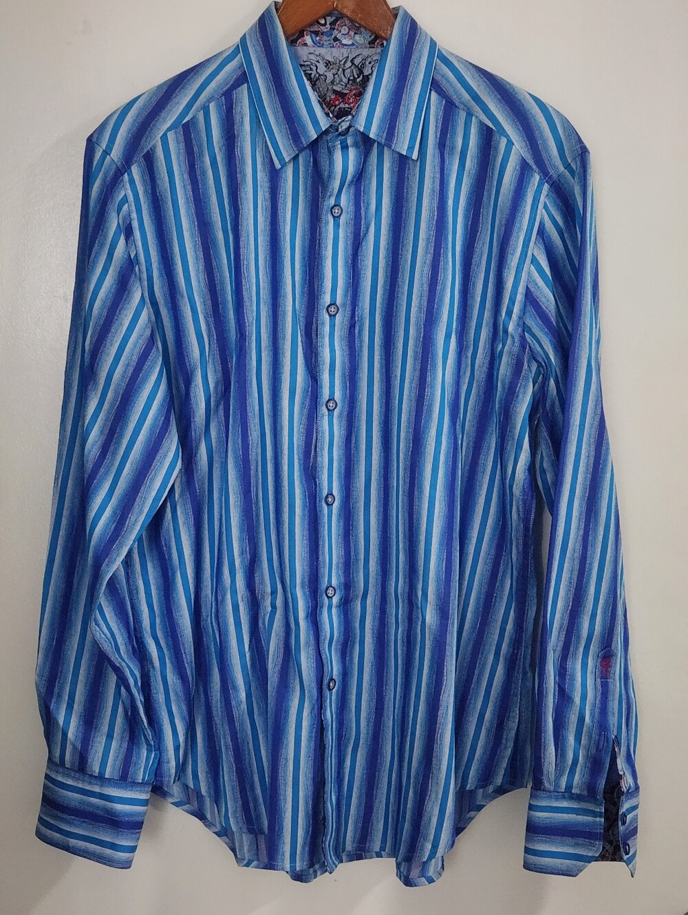 Robert Graham Shirt Size Medium Blue Striped EUC Business Casual